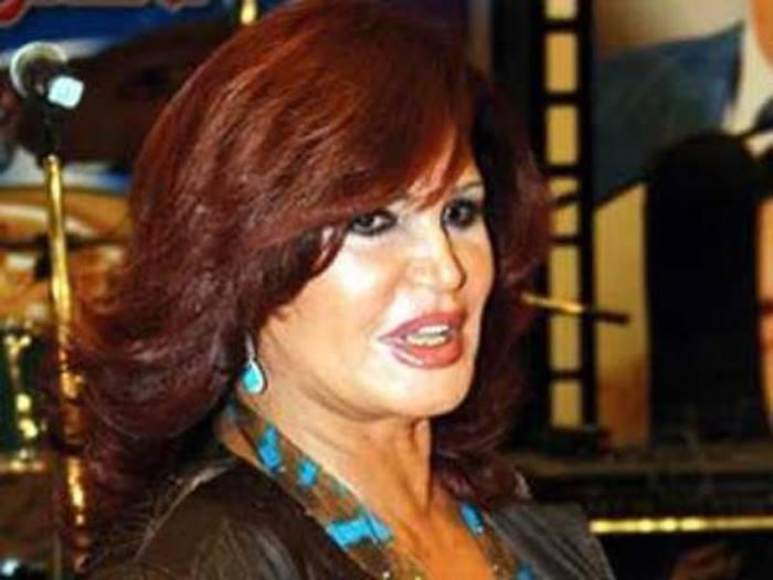 مدرسة للرقص الشرقي وبدء تصوير فيلم “هز وسط البلد”