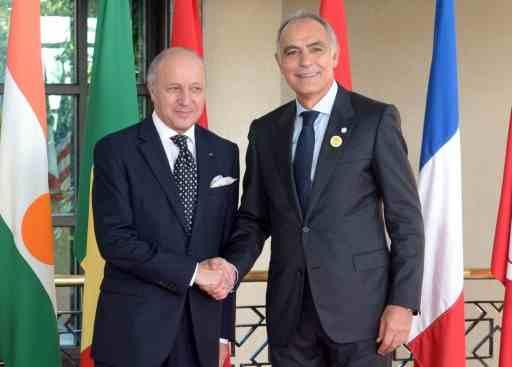 فرنسا تعتذر للمغرب بشأن تفتيش وزير خارجيتها بمطار باريس