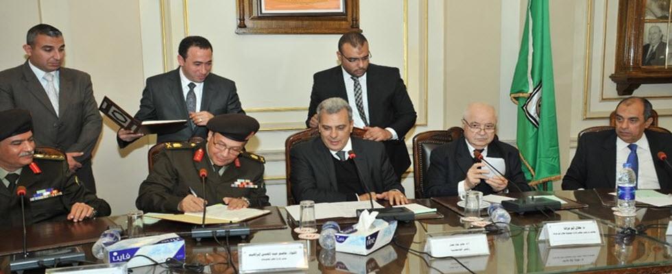 غضب بين أساتذة الجامعات بسبب الرواتب.. وتهديد بالتصعيد والإضراب