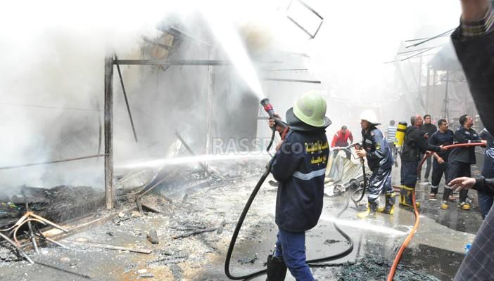 بالصور.. حريق ضخم يلتهم سوق الملابس في بورسعيد