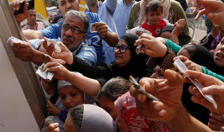 رقم كارثي.. تعرف على نصيب الفرد في سداد ديون مصر