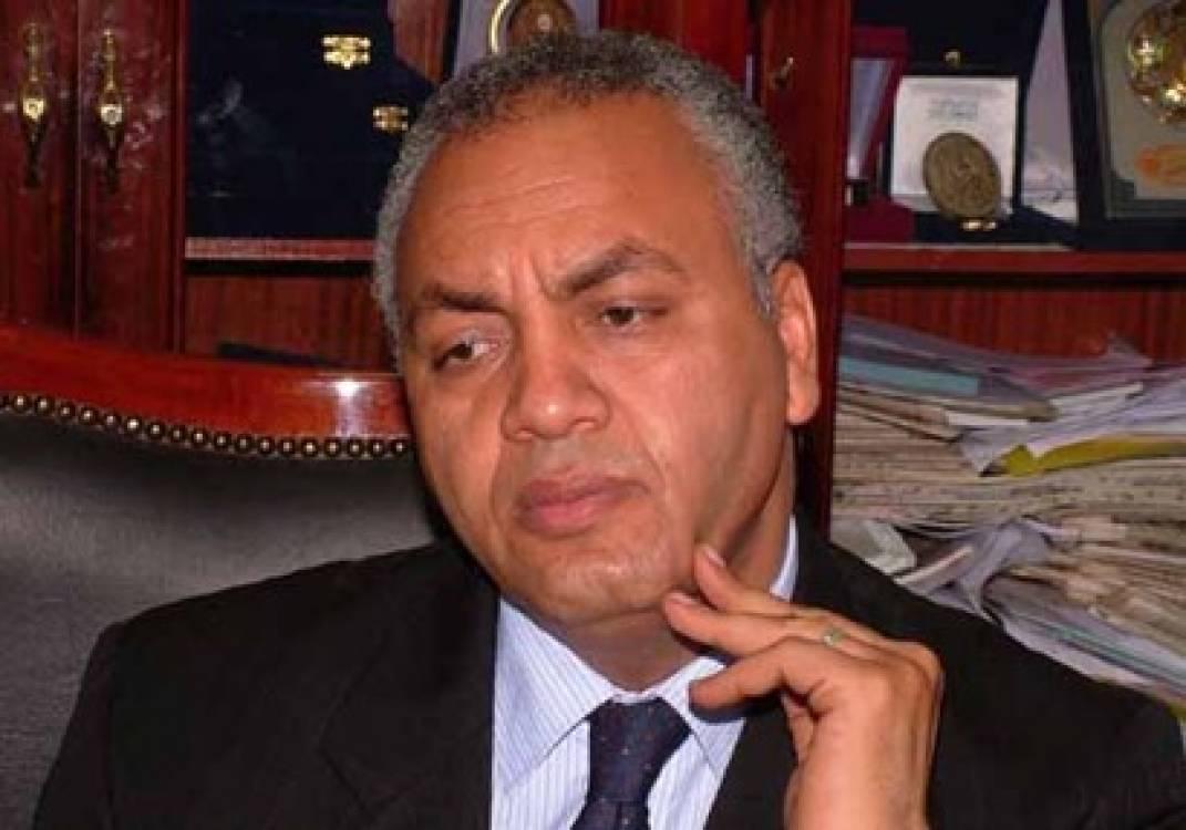 “فرجاني” يصف مصطفى بكري بالقواد المتفاني في التطبيل