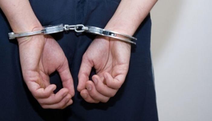 حبس ضابط شرطة وأصدقائه 3 أيام بتهمة سرقة شقة