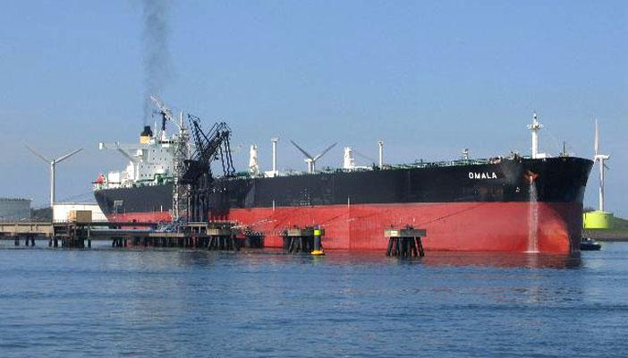 ناقلات نفط متجهه لليمن تغير اتجاهها.. وخبير: لا أتوقع صعود أسعار النفط