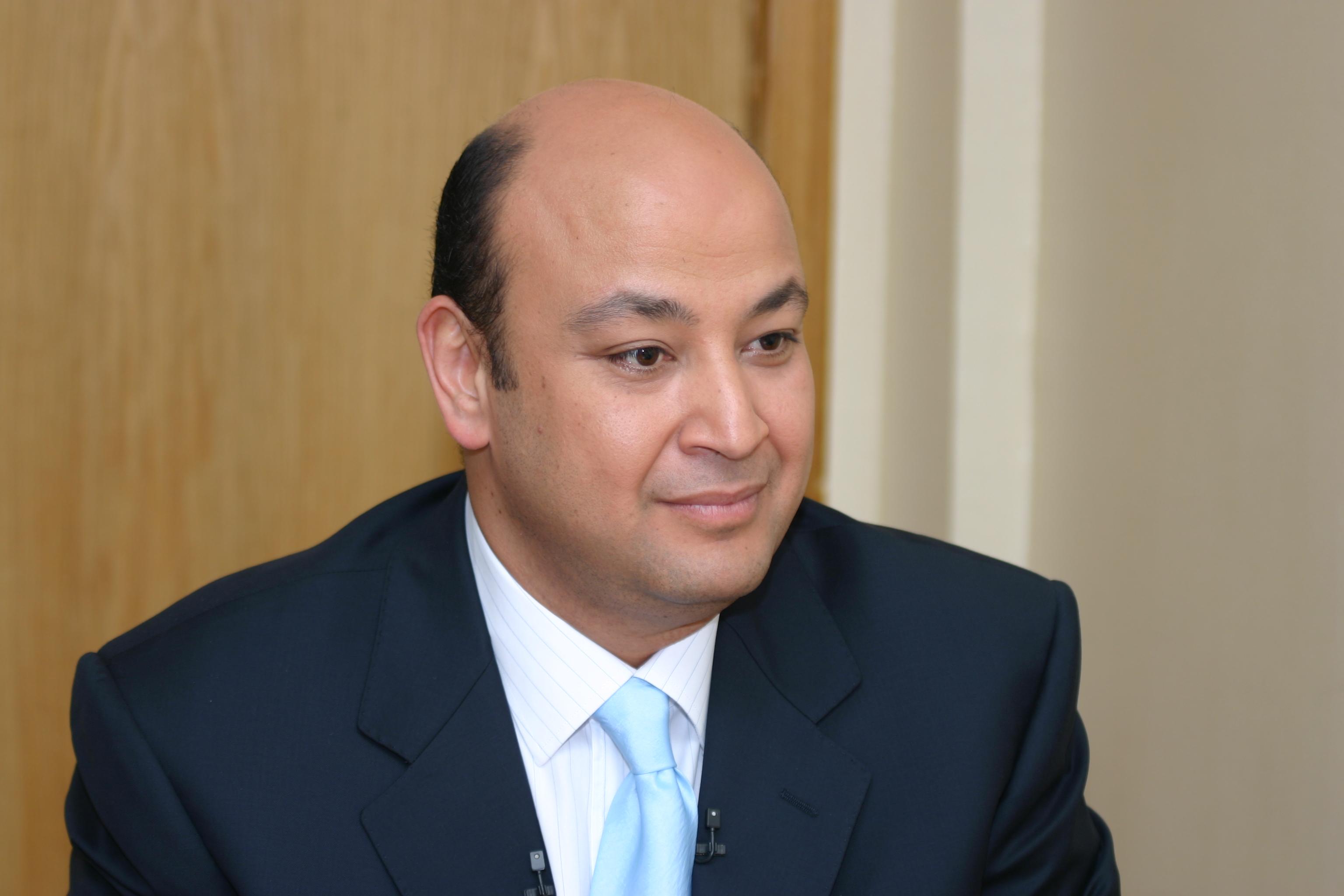 بالفيديو.. أديب: “خطة إن السيسي مايكملش حكم البلد ماشية كويس”