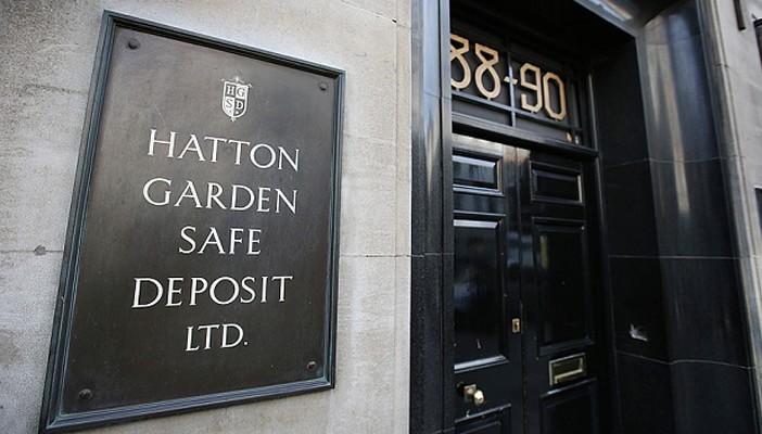 التحقيقات البريطانية مستمرة في قضية “سرقة القرن”