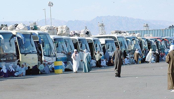 هروب 30 معتمرًا مصريًا في صحراء الأردن .. وتخوفات من انضمامهم لـ”داعش”