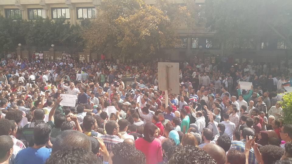 بالفيديو والصور.. أبرز 5 مشاهد في تظاهرات “جمعة الأرض والعرض”