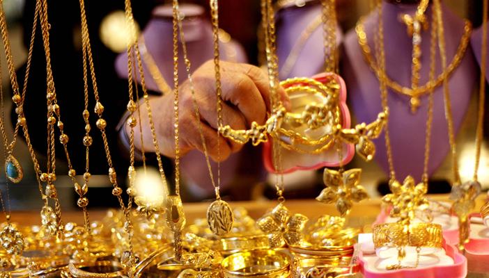 الذهب يسجل ارتفاعًا تاريخيًا.. عيار 21 وصل لـ375 جنيهًا
