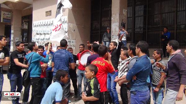 وقفة ” تطهير القضاء ” أمام مجمع محاكم بني سويف