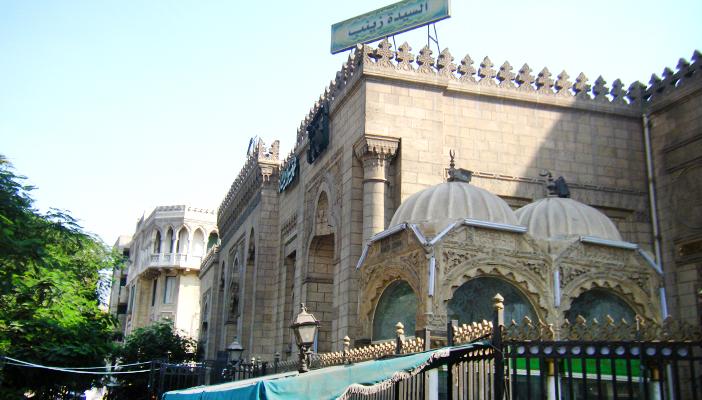 إعفاء مدير أوقاف السيدة زينب بعد واقعة الرقص والطبل بالمسجد