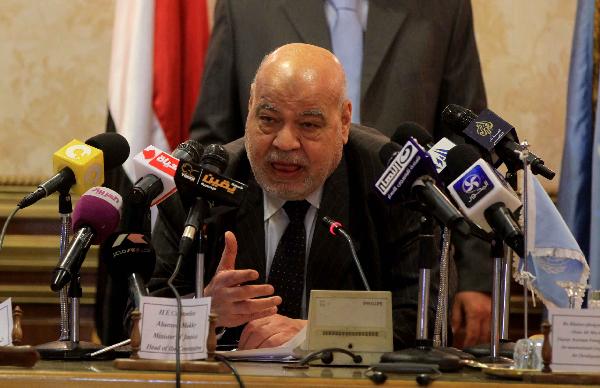 الجارديان : مكي استقال إحتجاجا على التدخل في العملية القضائية