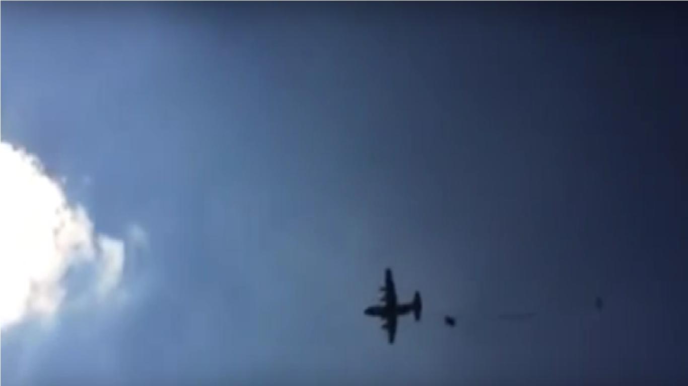 بالفيديو.. سيارات همر عسكرية تتساقط من السماء في تدريب للجيش الألماني