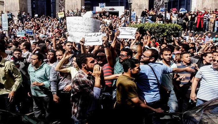بالأسماء.. النيابة تأمر بضبط 33 شخصًا قبل تظاهرات 25 أبريل