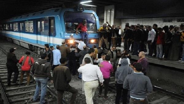 استمرار ارتباك حركة قطارات الخط الأول بالمترو