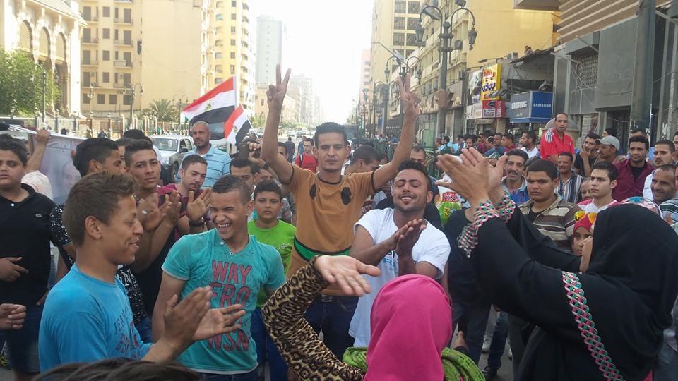 بالفيديو.. مؤيدو السيسي: لو ملك السعودية طلب الأهرامات “هنديهاله”