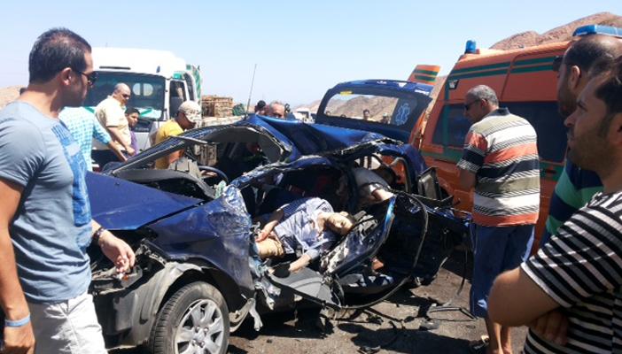 وفاة 3 أشخاص في حادث تصادم بطريق كوم حمادة