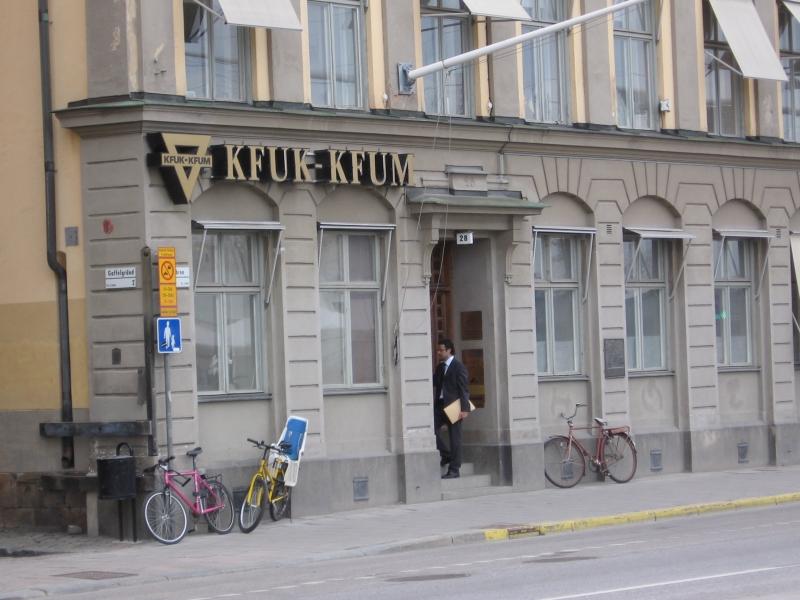 سياسي سويدي يتفاخر بارتكاب جرائم حرب ضد المسلمين