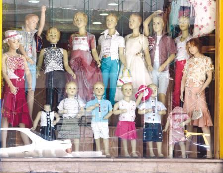 ارتفاع أسعار الملابس بالمنوفية.. والمواطنون: “فين الحكومة؟”