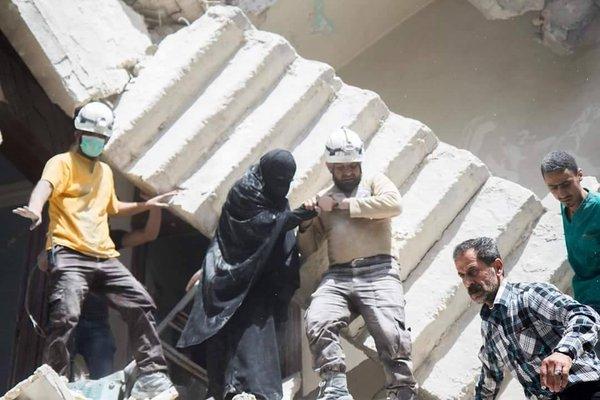 بالفيديو والصور.. تعرّف إلى ما حدث في مدينة حلب جراء قصف النظام السوري