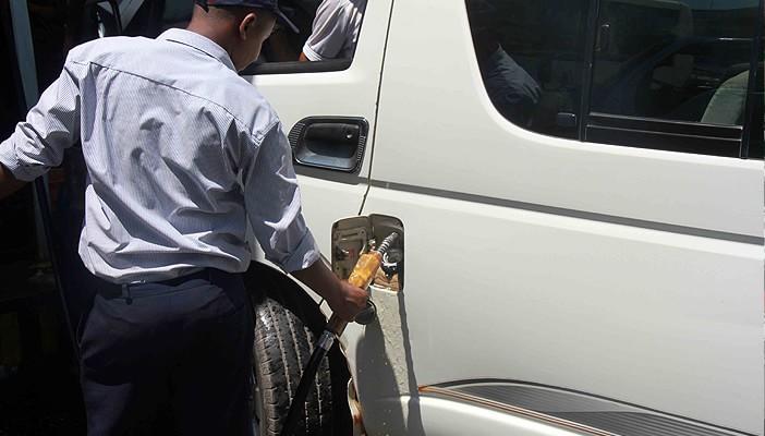 من قنديل إلى محلب.. كروت الوقود الذكية تدخل العمل يونيو القادم