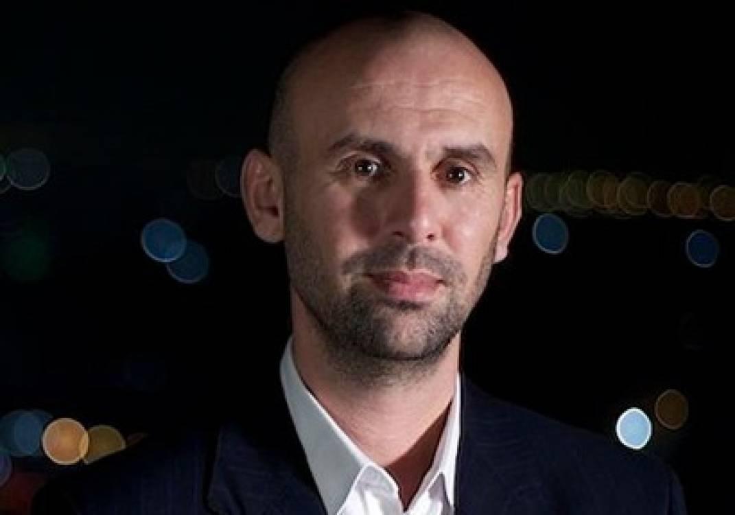 باسم كامل: الاعتداء على محتجزي الجبل الأحمر وصمة عار جديدة للنظام