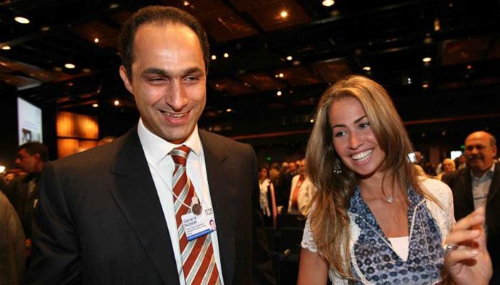 جمال مبارك يزور الأهرامات بصحبة عائلته بدون حراسة