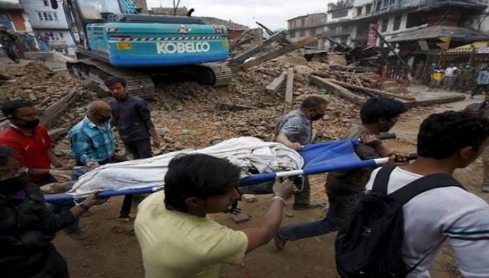 ضحايا زلزال نيبال تتخطى 6700