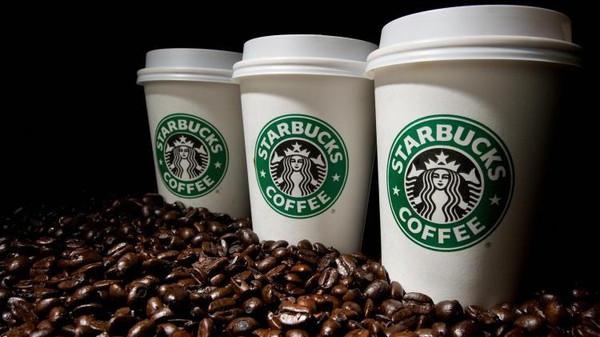أميركية تطالب بـ5 ملايين دولار من “ستاربكس” لتلاعبها في الشاي والقهوة