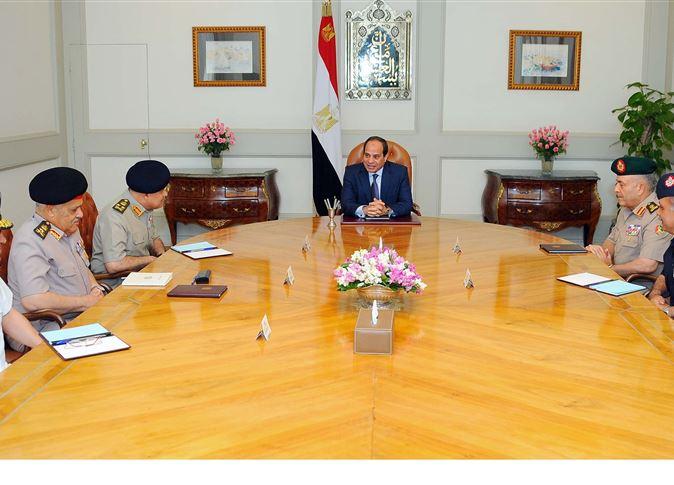 4 أسباب لاجتماع السيسي مع وزير الدفاع وقادة الأفرع.. تعرف عليها