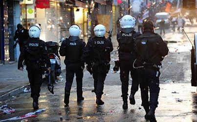 توقيف ٢١١ متظاهرا شاركوا في أعمال عنف باسطنبول