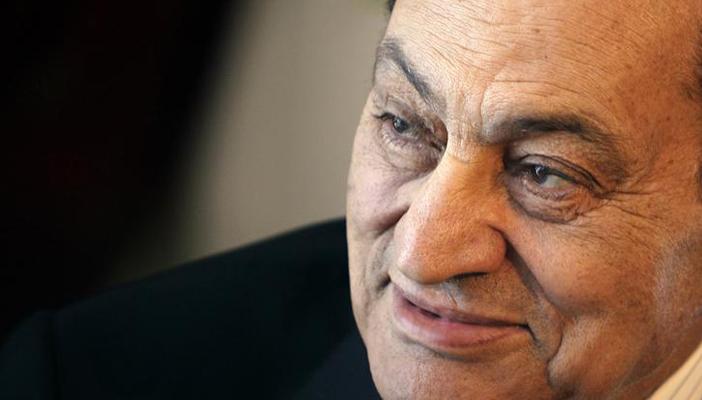 سياسيون لـ”رصد”: السيسي وعد فأوفى فمنح مبارك امتيازات الرؤساء