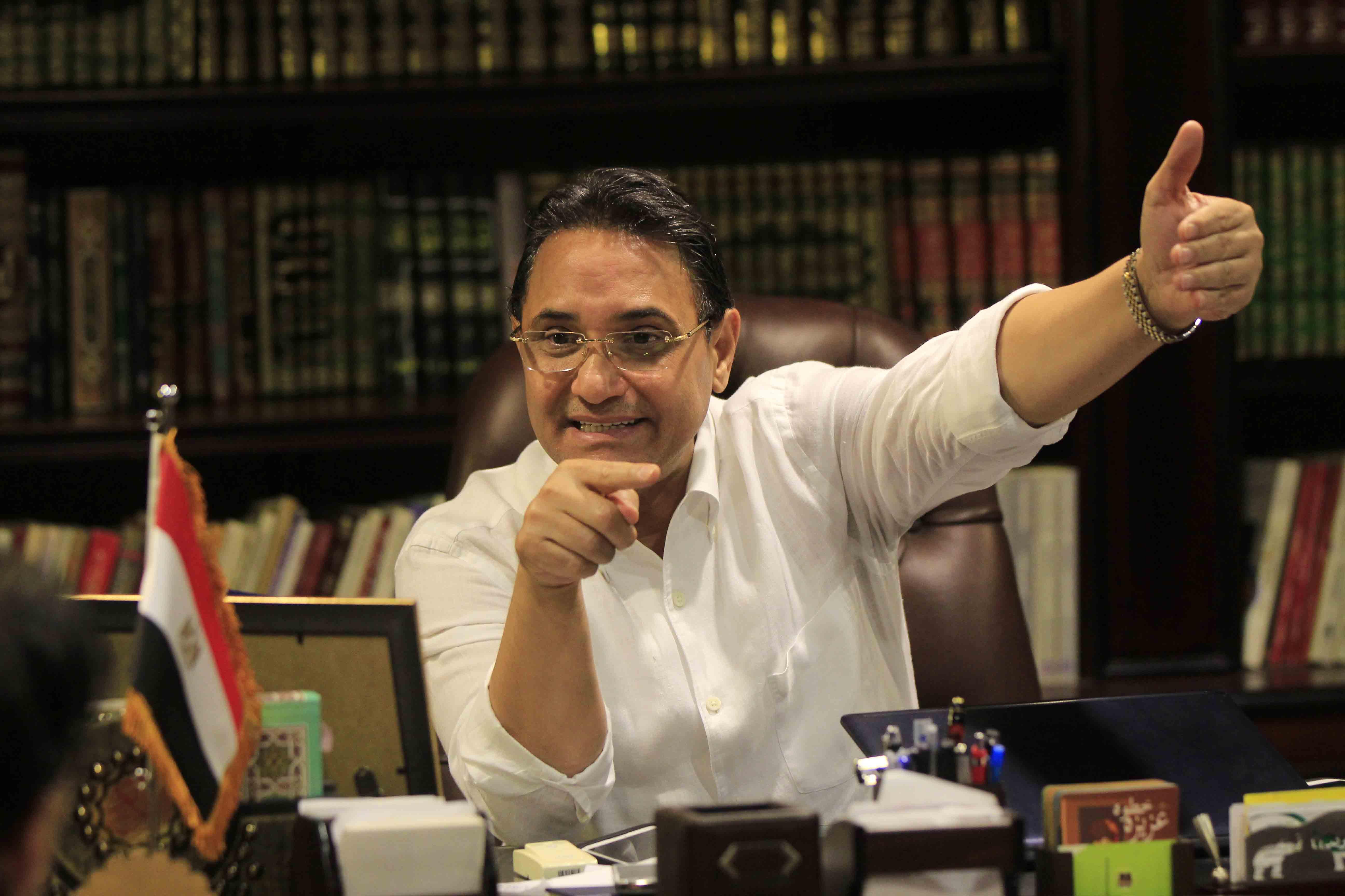 وسائط إعلامية في عهد السيسي.. هدف واحد وممولون ضد ثورة يناير