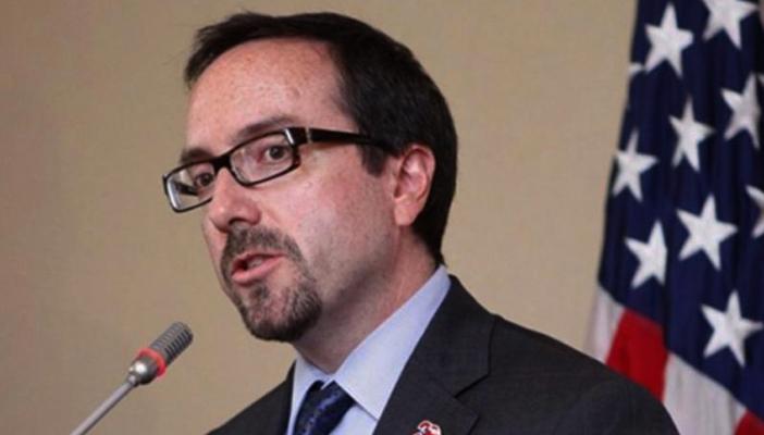 السفير الأمريكي: تمييز الحكومة التركية بين وسائل الإعلام يدعو للقلق