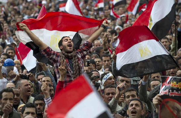 التحقيق مع مدرس وصف ثورة يناير “بأعظم أيام مصر”