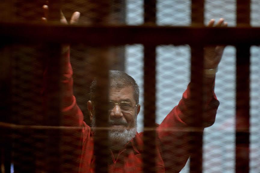 غدًا ..الحكم على “مرسي” وآخرين في قضية التخابر مع قطر