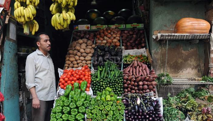 ننشر أسعار الخضروات والفاكهة والأسماك بسوق العبور