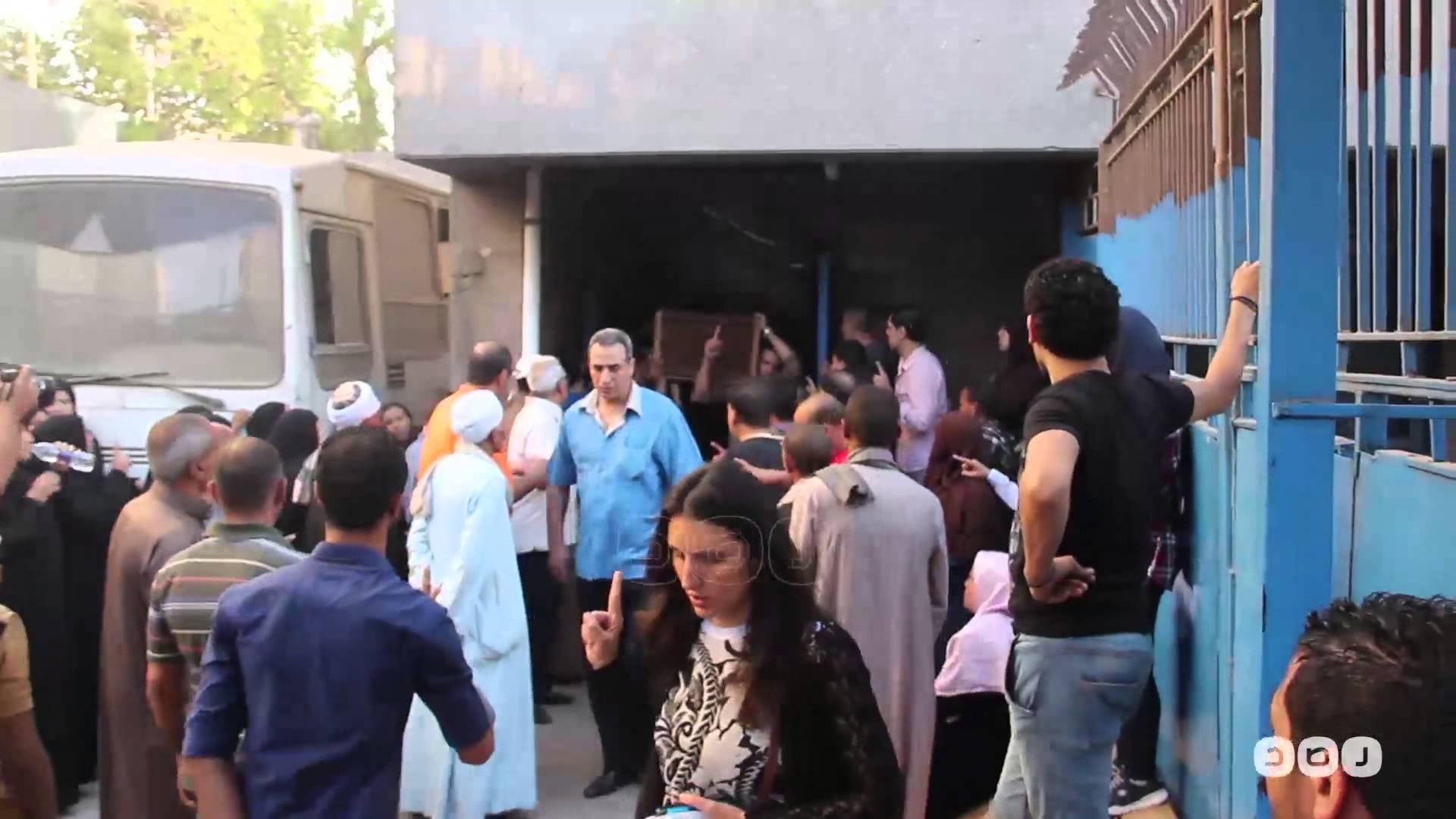 أمام مشرحة زينهم ..أهالي ضحايا ليبيا يشتكون من تأخر تسلم جثامين ذويهم