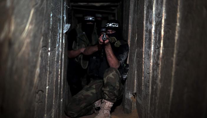 سلاح الأنفاق وصواعق الانفجار.. تفاوض بالنار على جبهة غزة