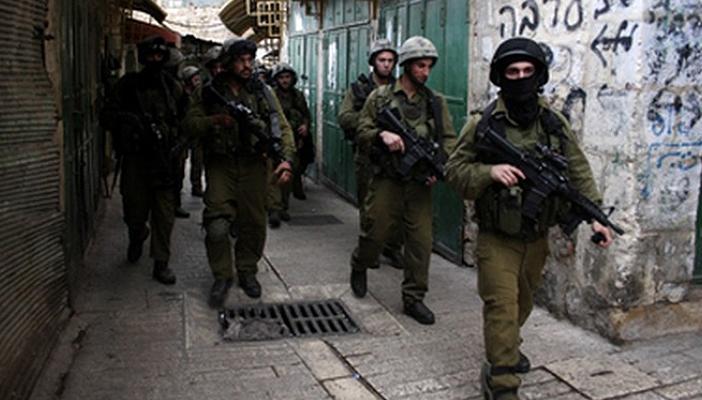 قوات الإحتلال تداهم مخيمًا بنابلس