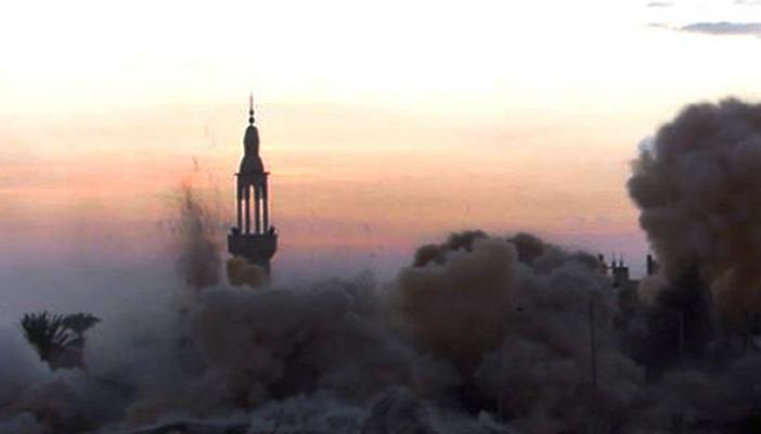 بالفيديو.. الجيش يهدم 3 مساجد في رفح