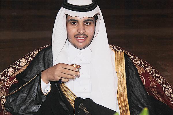 منع أمير سعودي من دخول الملاعب الرياضية لمدة عام