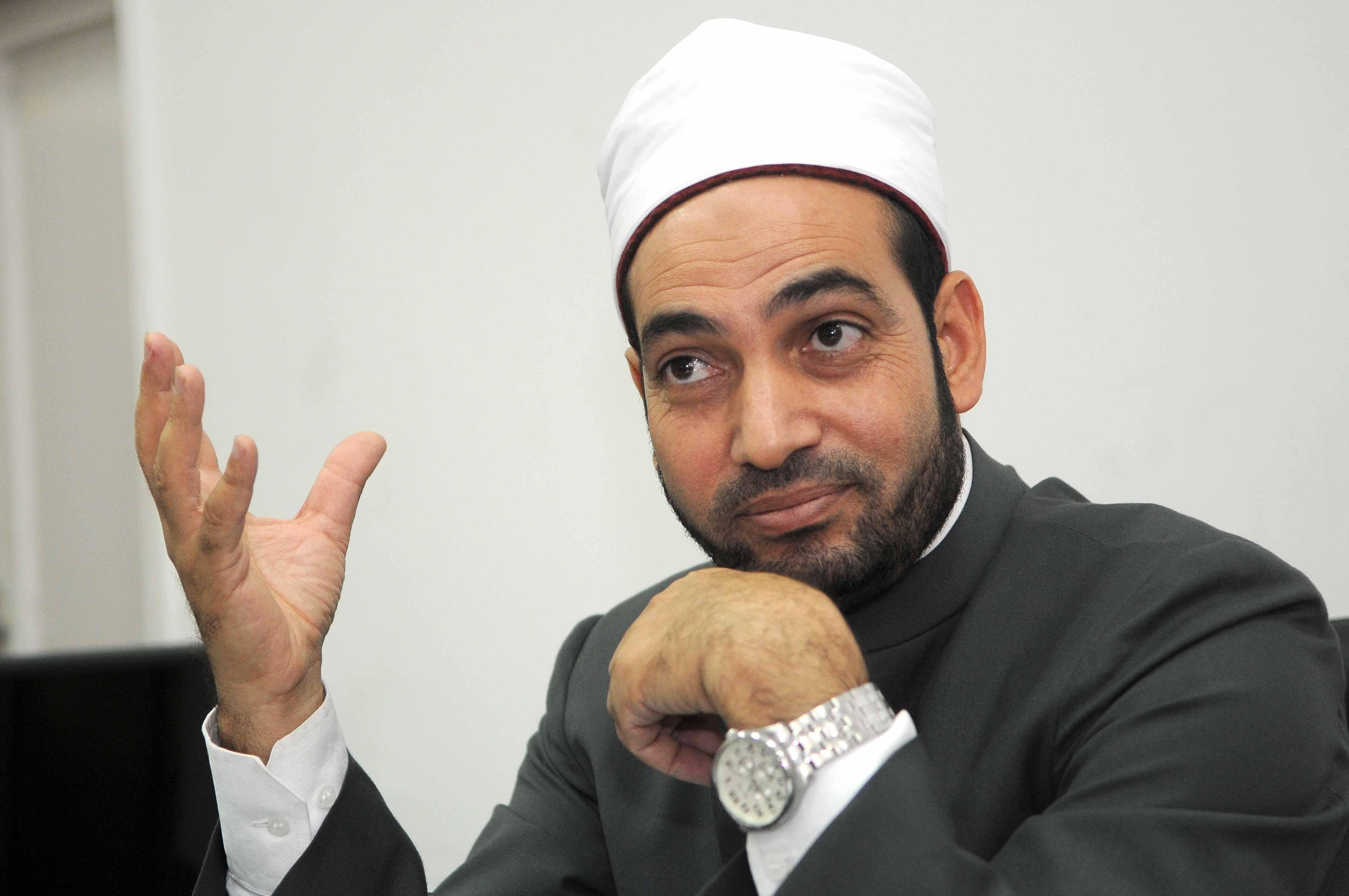 وزارة الأوقاف تمنع “عبدالجليل” و”رشدي” رسميا من الإمامة والخطابة