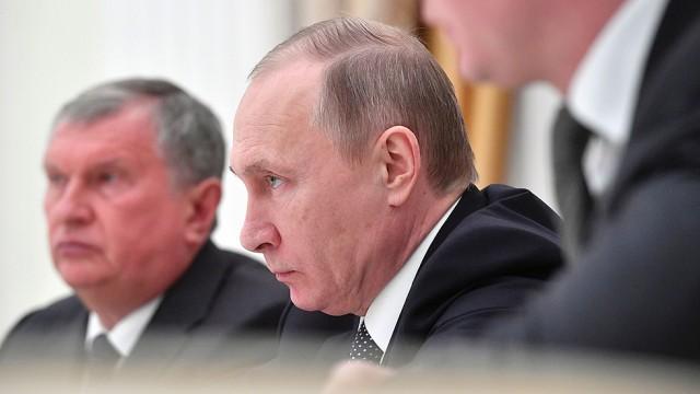 هل يملك بوتين معلومات تُدمِّر رئاسة ترامب؟