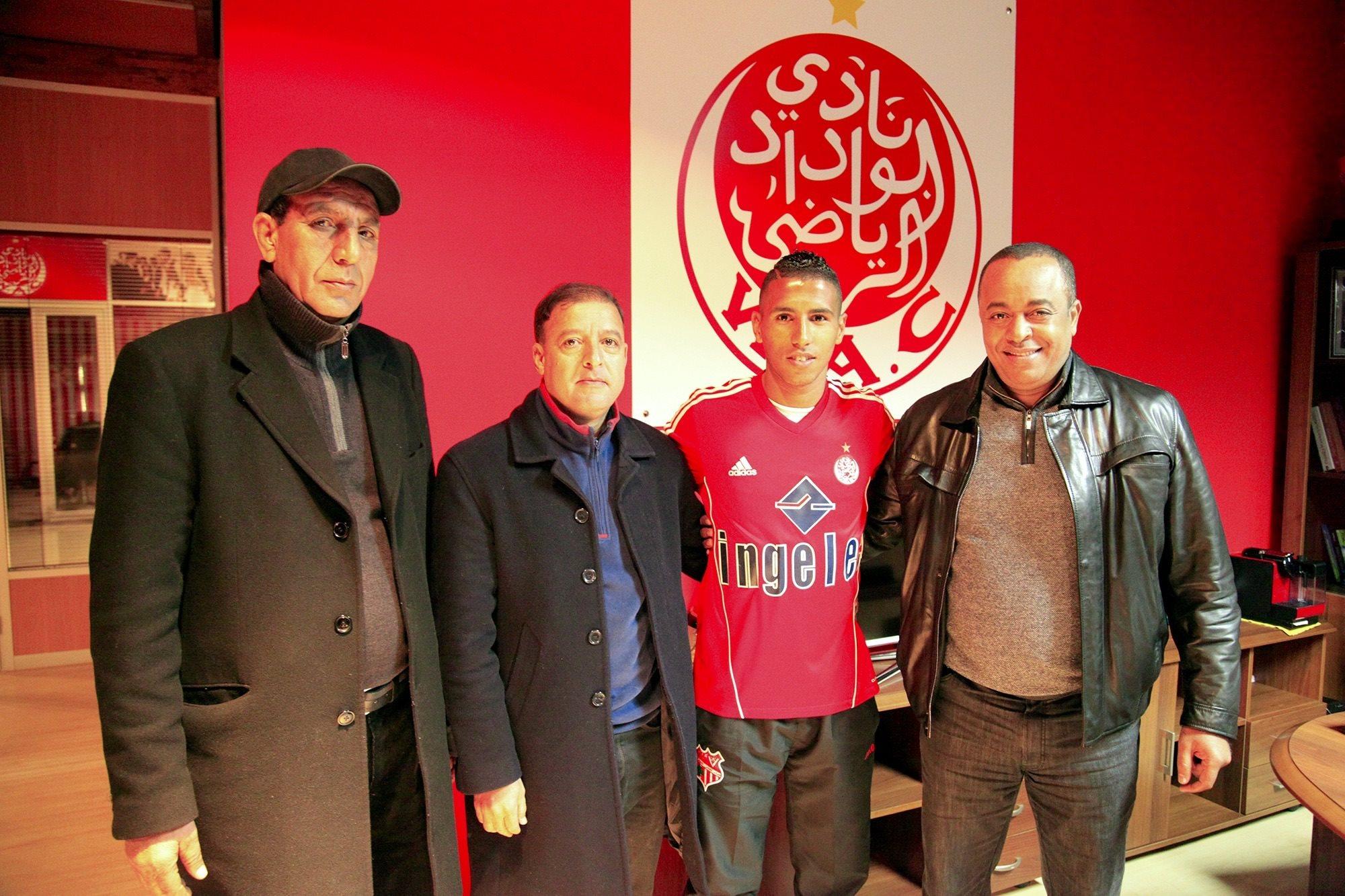 الوداد البيضاوي يتوج بلقب الدوري المغربي بعد غياب 5 أعوام