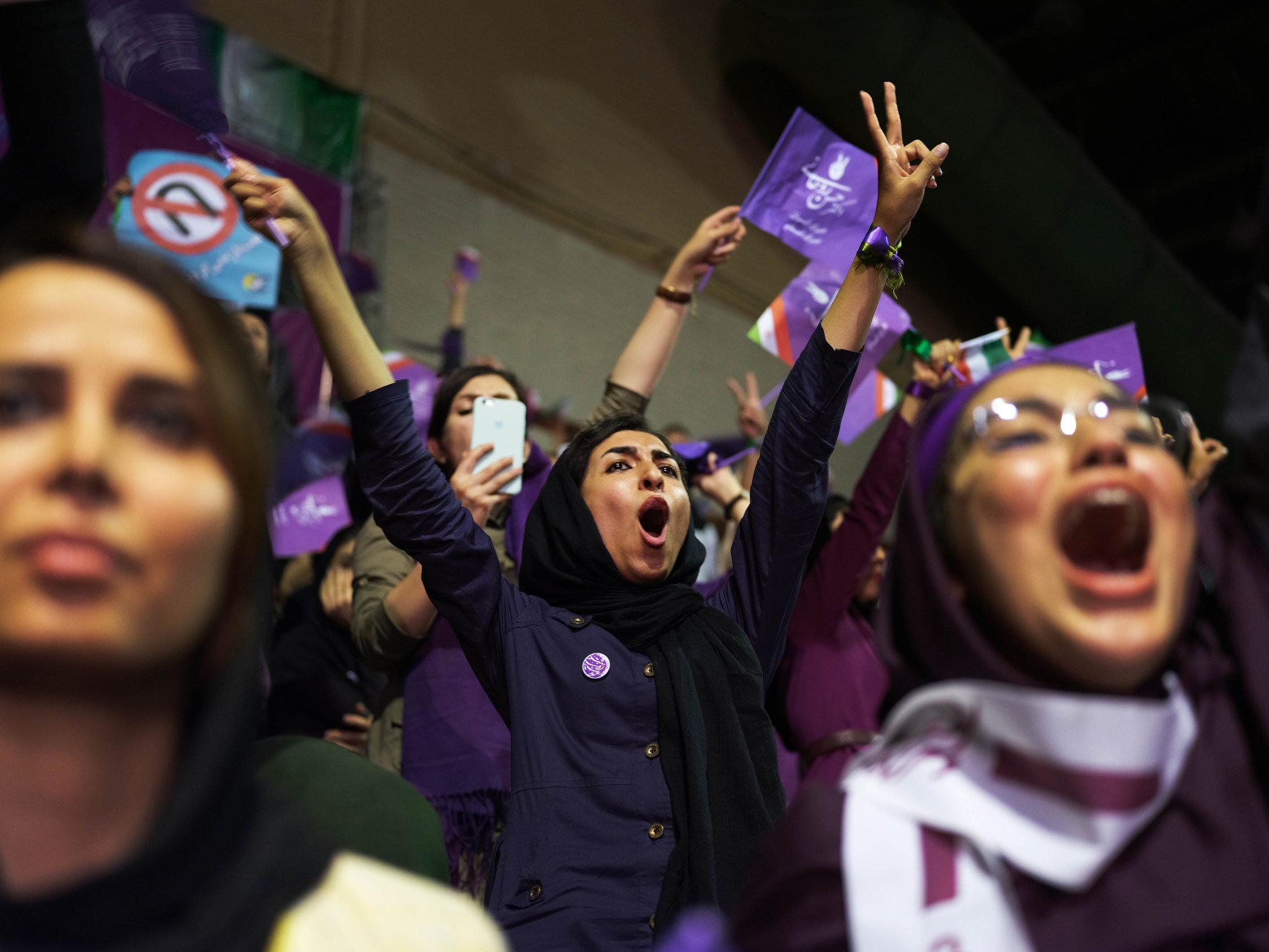 نيويورك تايمز: إيران تحوّلت إلى “ديمقراطية سلطوية”