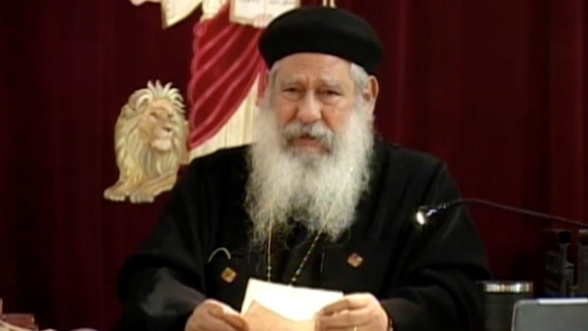 إساءة القمص”مكاري” للإسلام..الكنيسة تتجاهل وعبد الجليل في خلفية الصورة