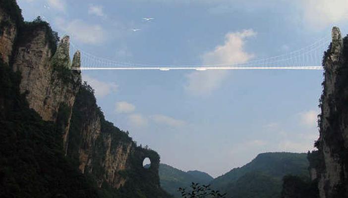 بالصور.. أعلى وأطول جسر زجاجي في العالم