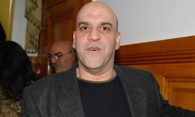 عودة للدراما الساخرة.. شومان ينتقد النظام بـ”نقرة ودحديرة” في رمضان