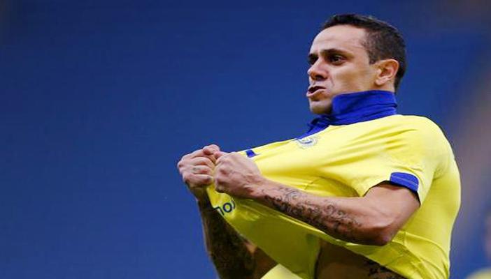 إيقاف مدافع النصر السعودي 6 شهور بعد واقعة مباراة لخويا